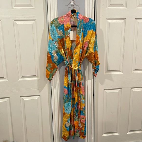 SPELL JOSHUA TREE ROBE BNWT - Picture 2 of 8